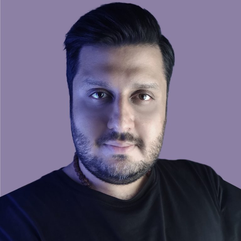 Comerun Akbari
